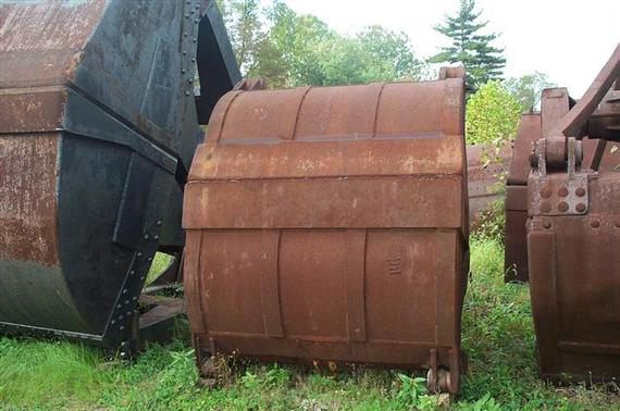 Erie 2 1/2 yd Clamshell Bucket Rehandler