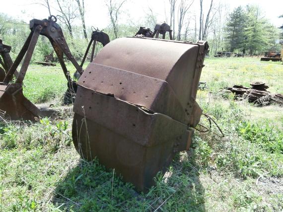 Wellman 3/4 yd Clamshell Bucket Rehandler