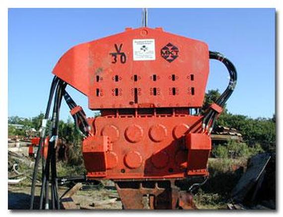 MKT V-30 Vibratory Pile Driver / Extractor