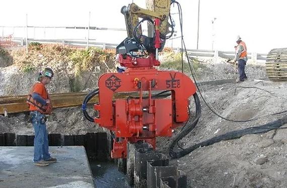 MKT V-5ESC Vibratory Pile Driver / Extractor