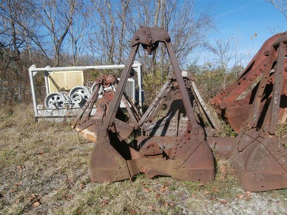 Owen 3/8 Yd Clamshell Digging Bucket